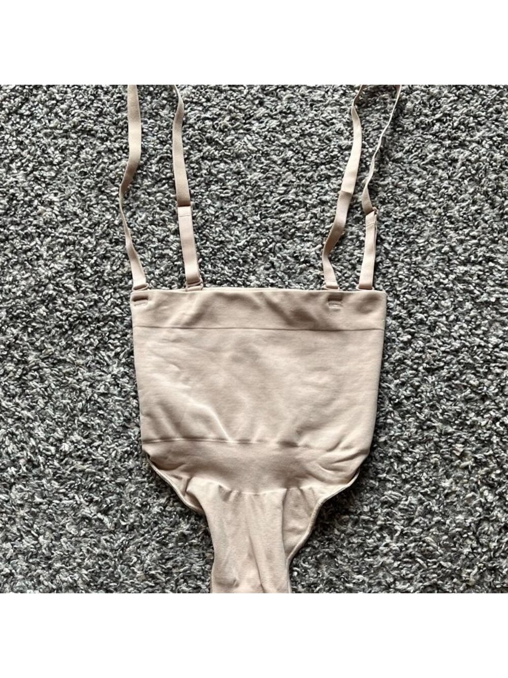 Skims Tan Small Bodysuit Feminine Dainty Body Contour Shapewear Comfortable